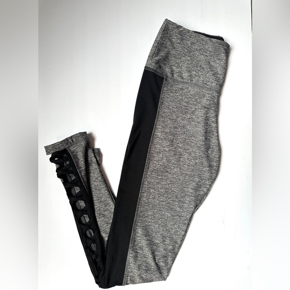 PINK Victoria's Secret Pants - PINK Victoria’s Secret Gray and Black Leggings Women’s Sz Small with Side Detail